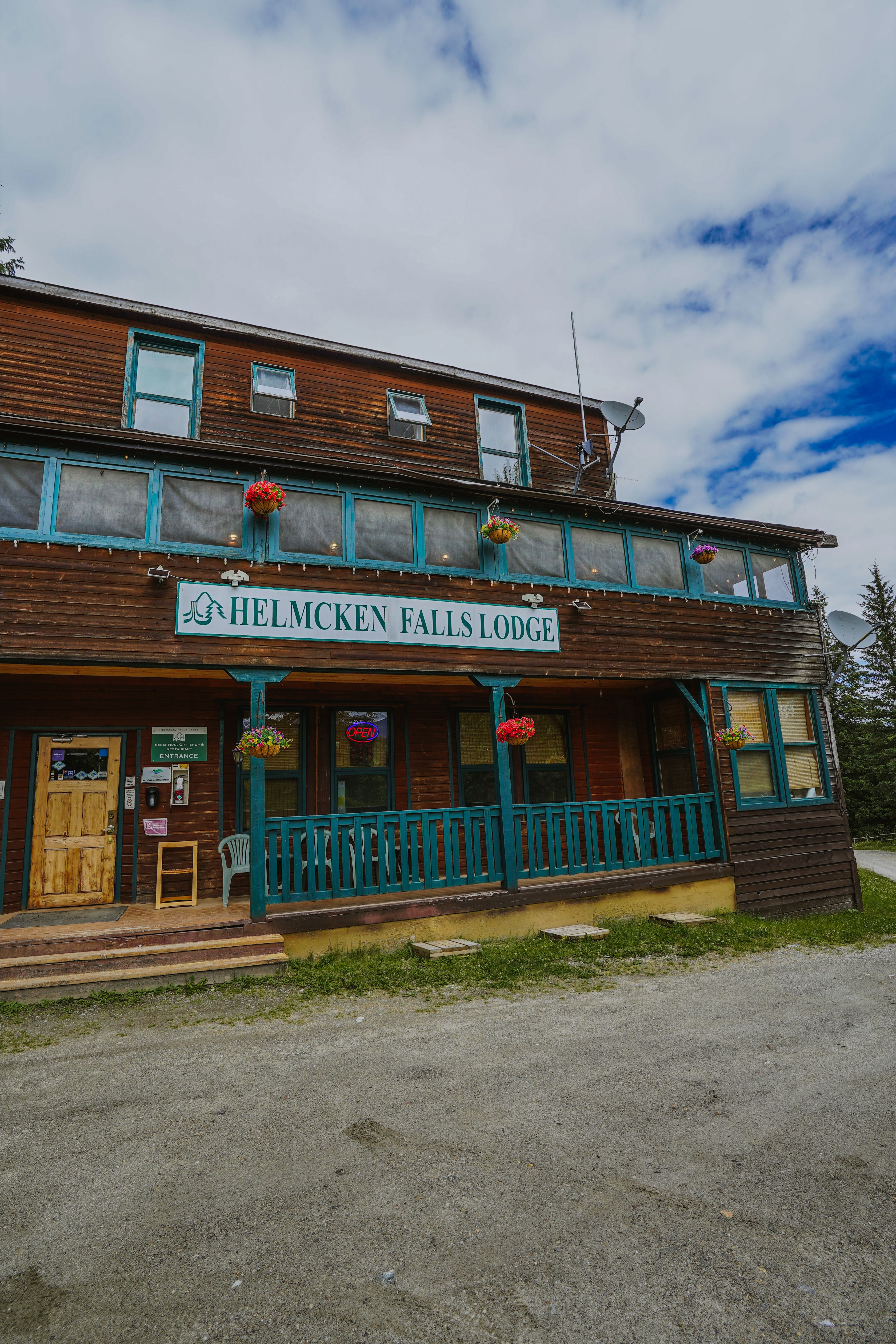 Helmcken Falls Lodge & RV Park photo 6