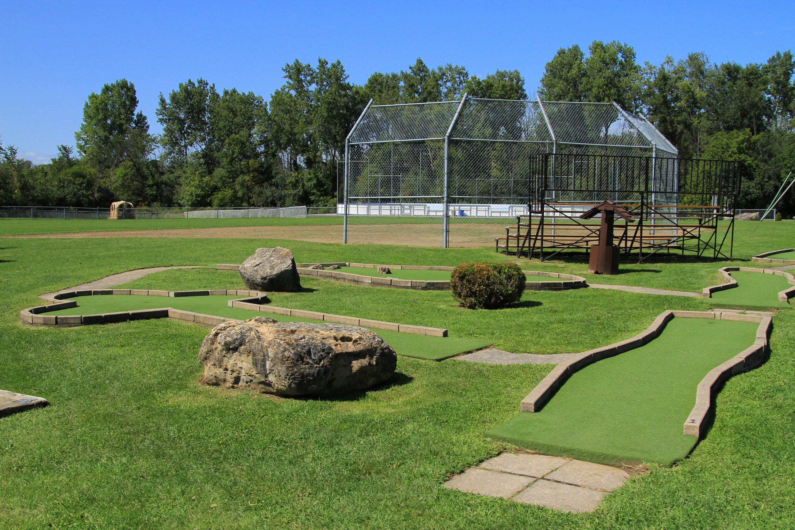 Camping Mirabel activities