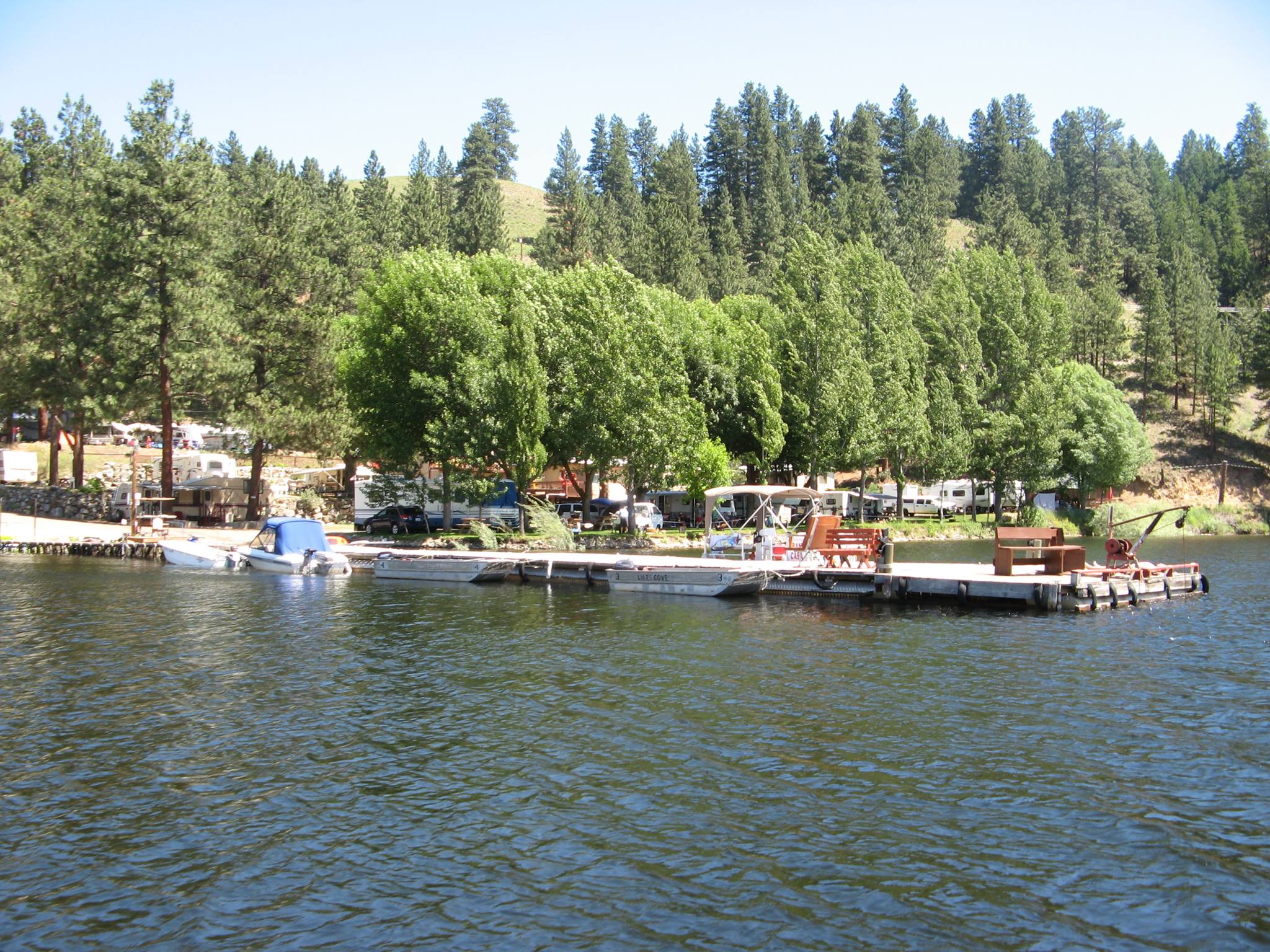 Liar's Cove Resort campsite and lake view