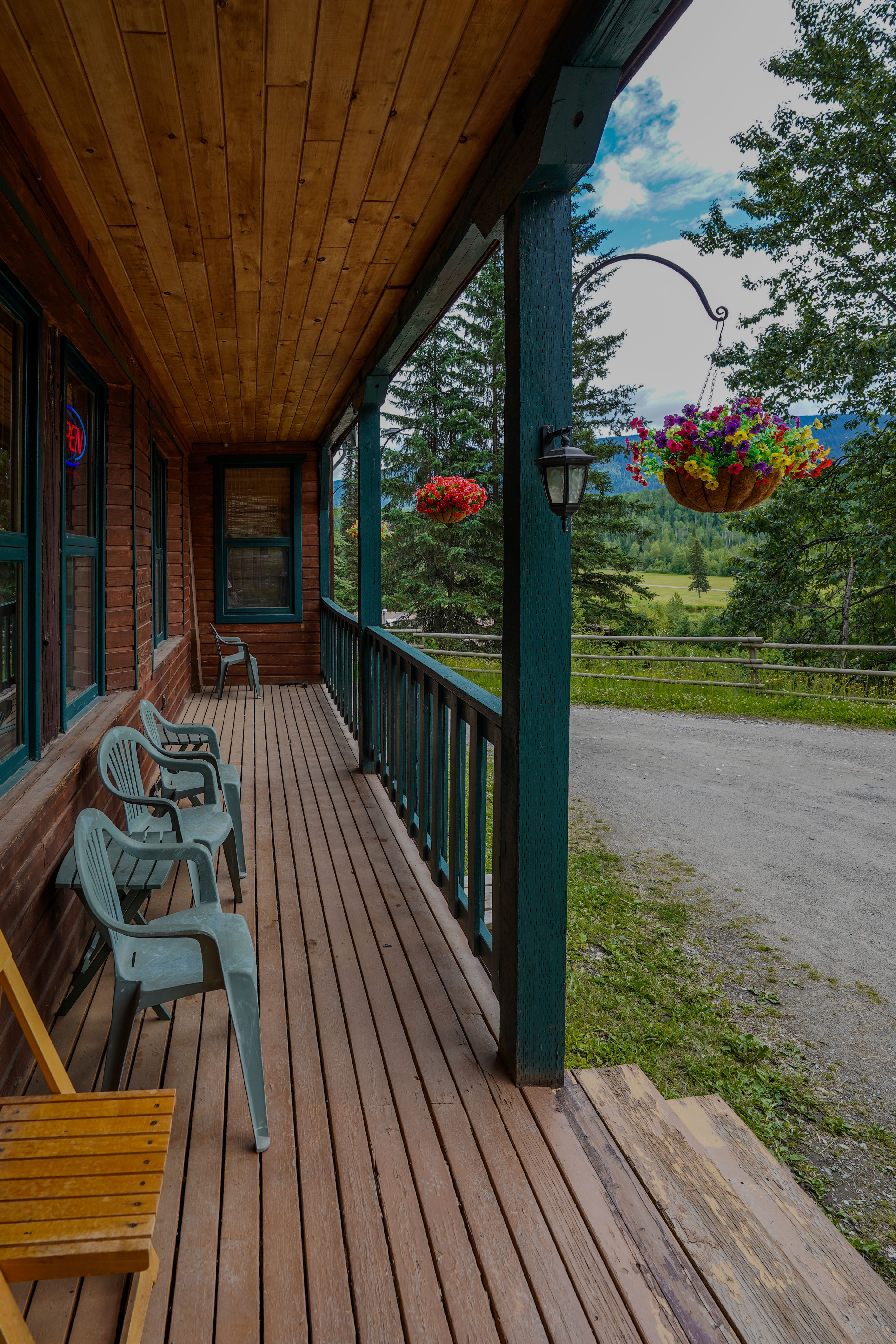 Helmcken Falls Lodge & RV Park photo 9